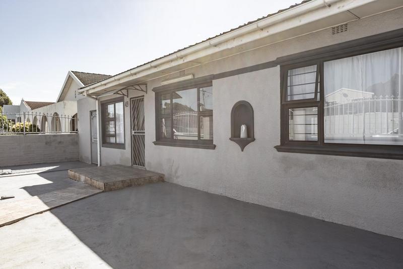 3 Bedroom Property for Sale in Belgravia Western Cape
